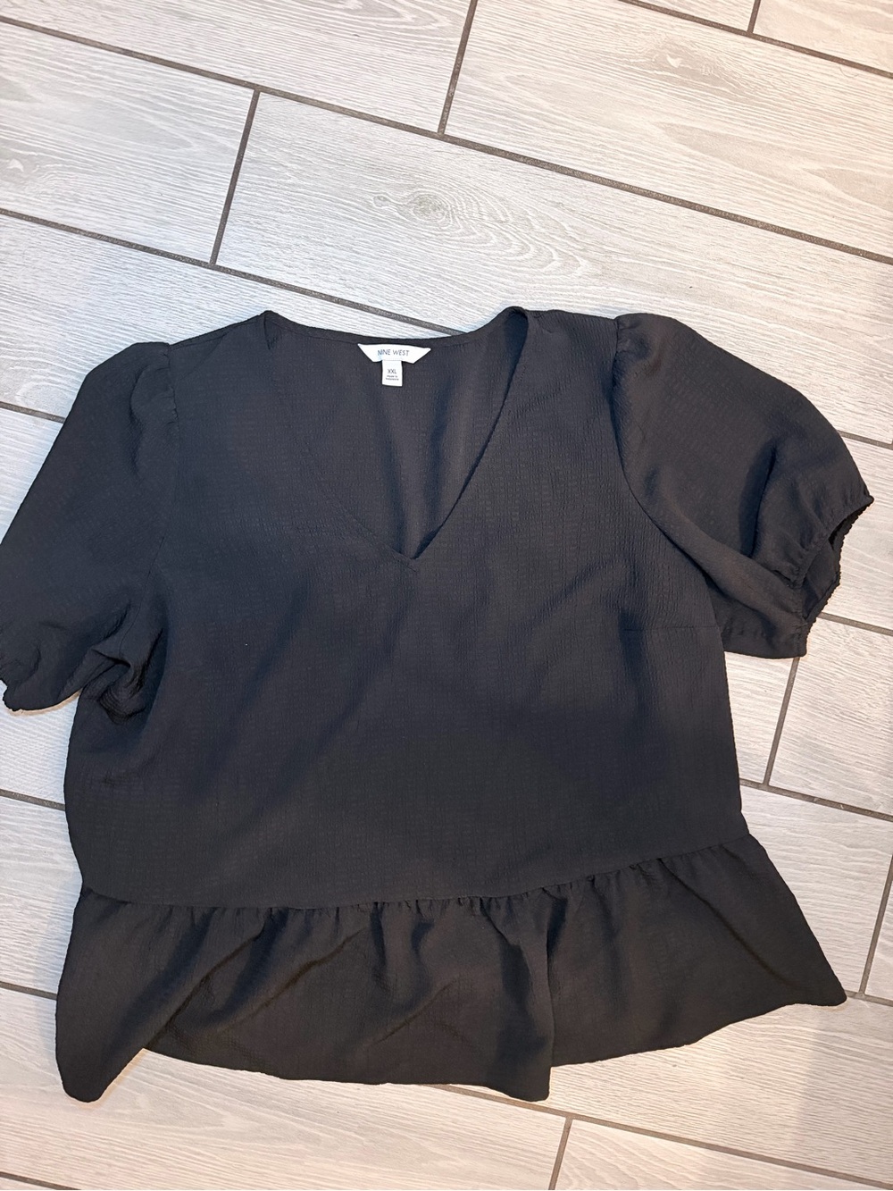 Nine West Black V-Neck Puff Sleeve Peplum Tunic